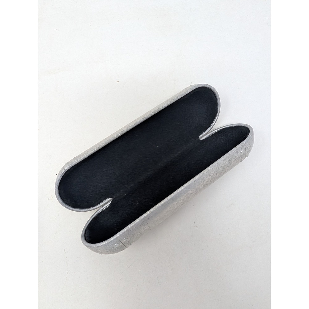 Oakley X-Metal Vault Sunglasses Case Aluminum Silver Torpedo Vault Rivet Vintage - Picture 3 of 4